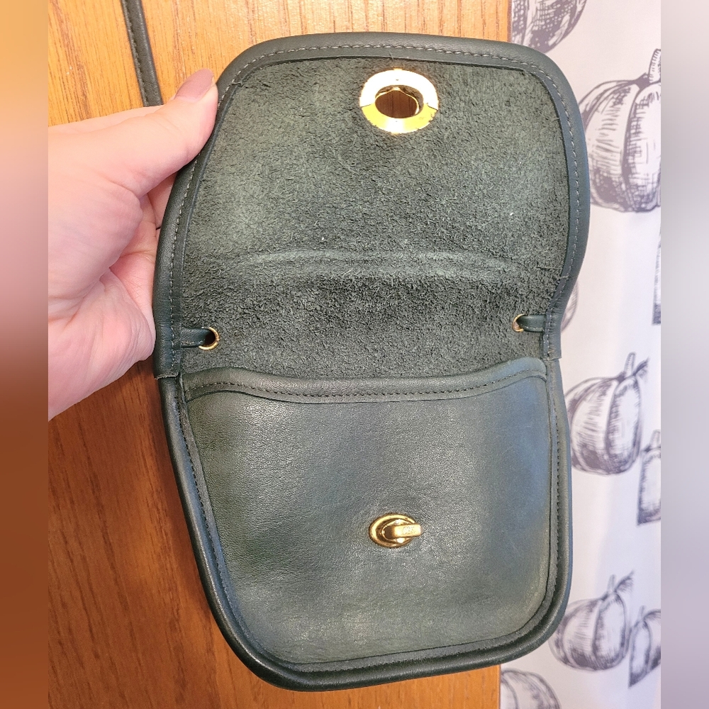 Vintage Coach Green Leather Everett Mini Crossbody Bag - Picture 3 of 10